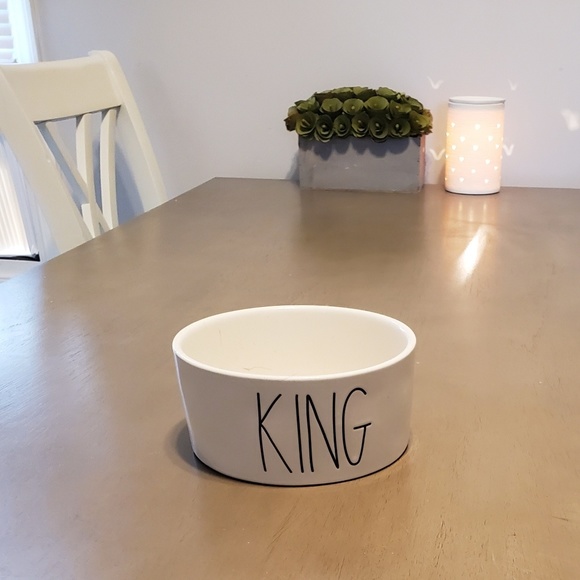 Rae Dunn Other - Rae dunn king dog bowl 6"